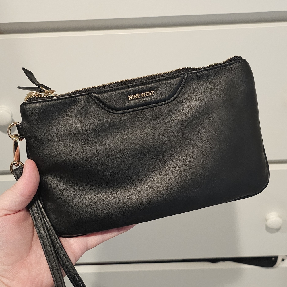 Nine West Elegant Black Wristlet Clutch - Picture 4 of 4